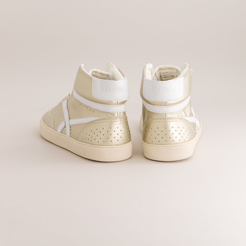 Barefoot mid-ankle sneakers