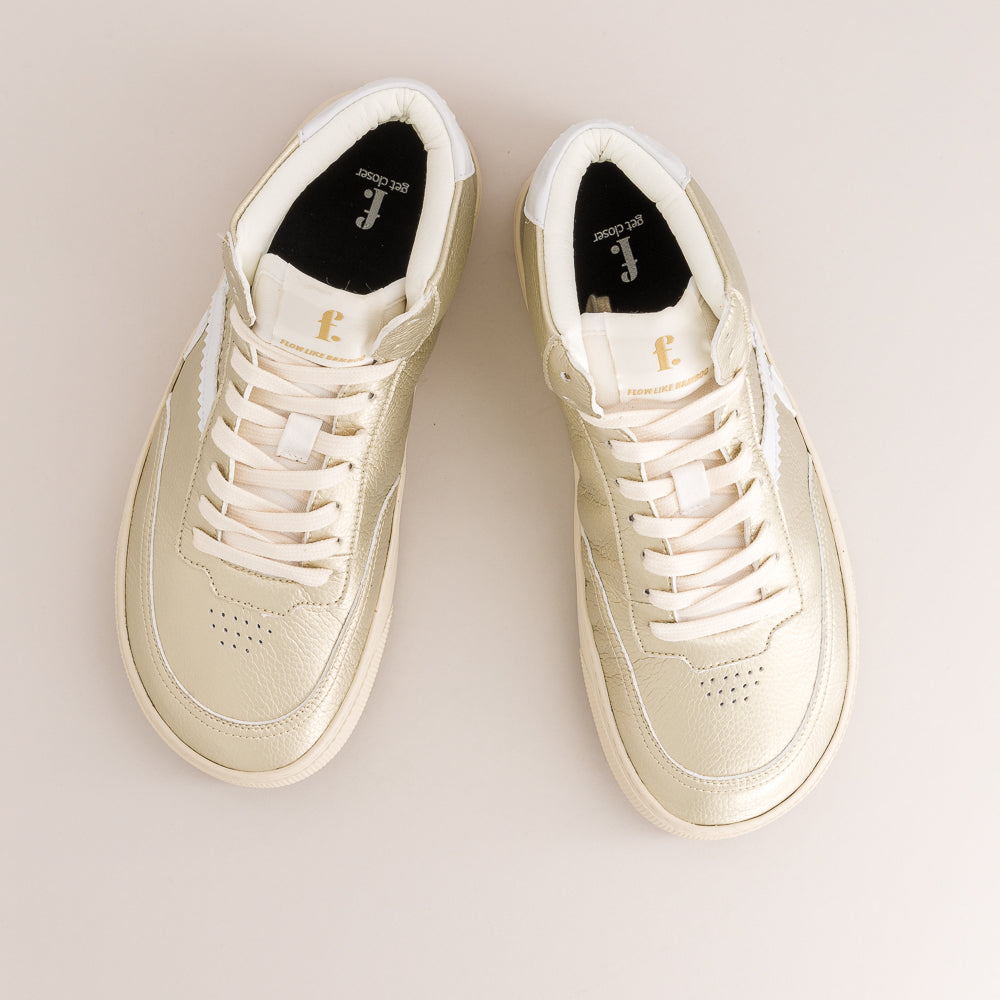 Barefoot mid-ankle sneakers