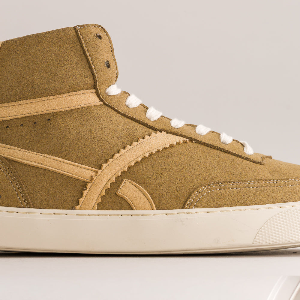 Barefoot mid-ankle sneakers