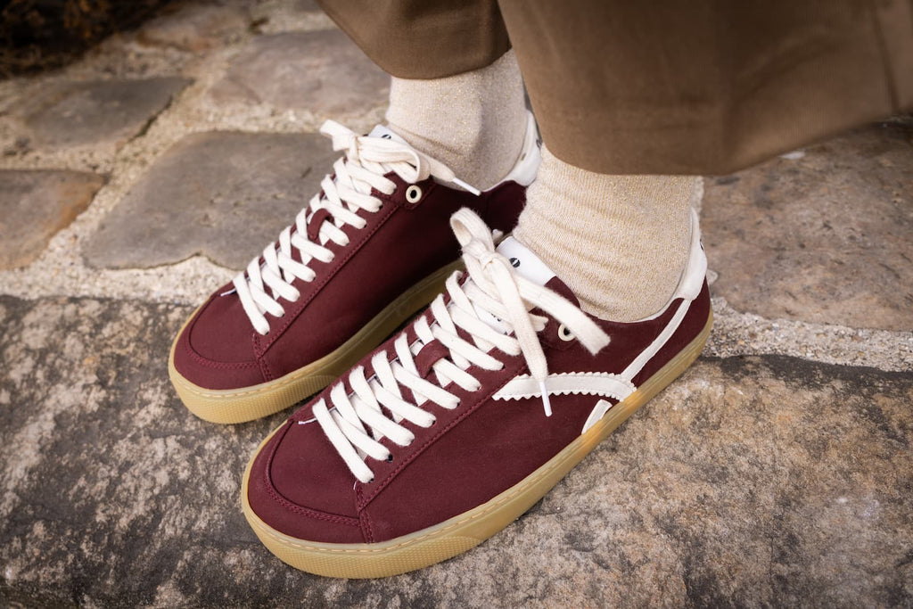 Burgundy barefoot sneakers
